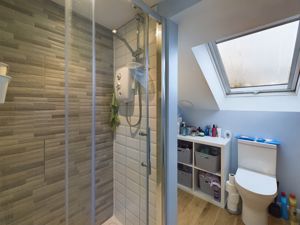 Ensuite- click for photo gallery